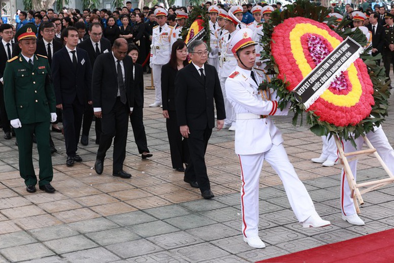 TRỰC TIẾP: LỄ TRUY ĐIỆU VÀ LỄ AN TÁNG TỔNG BÍ THƯ NGUYỄN PHÚ TRỌNG- Ảnh 63.