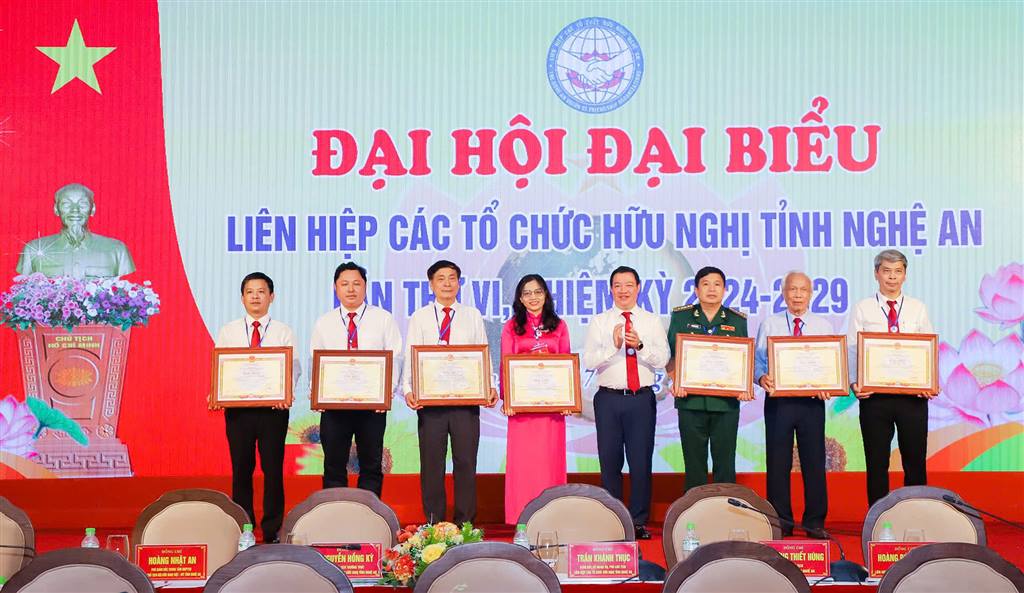 Đại hội đại biểu Liên hiệp các tổ chức hữu nghị tỉnh Nghệ An lần thứ VI, nhiệm kỳ 2024 - 2029- Ảnh 11.