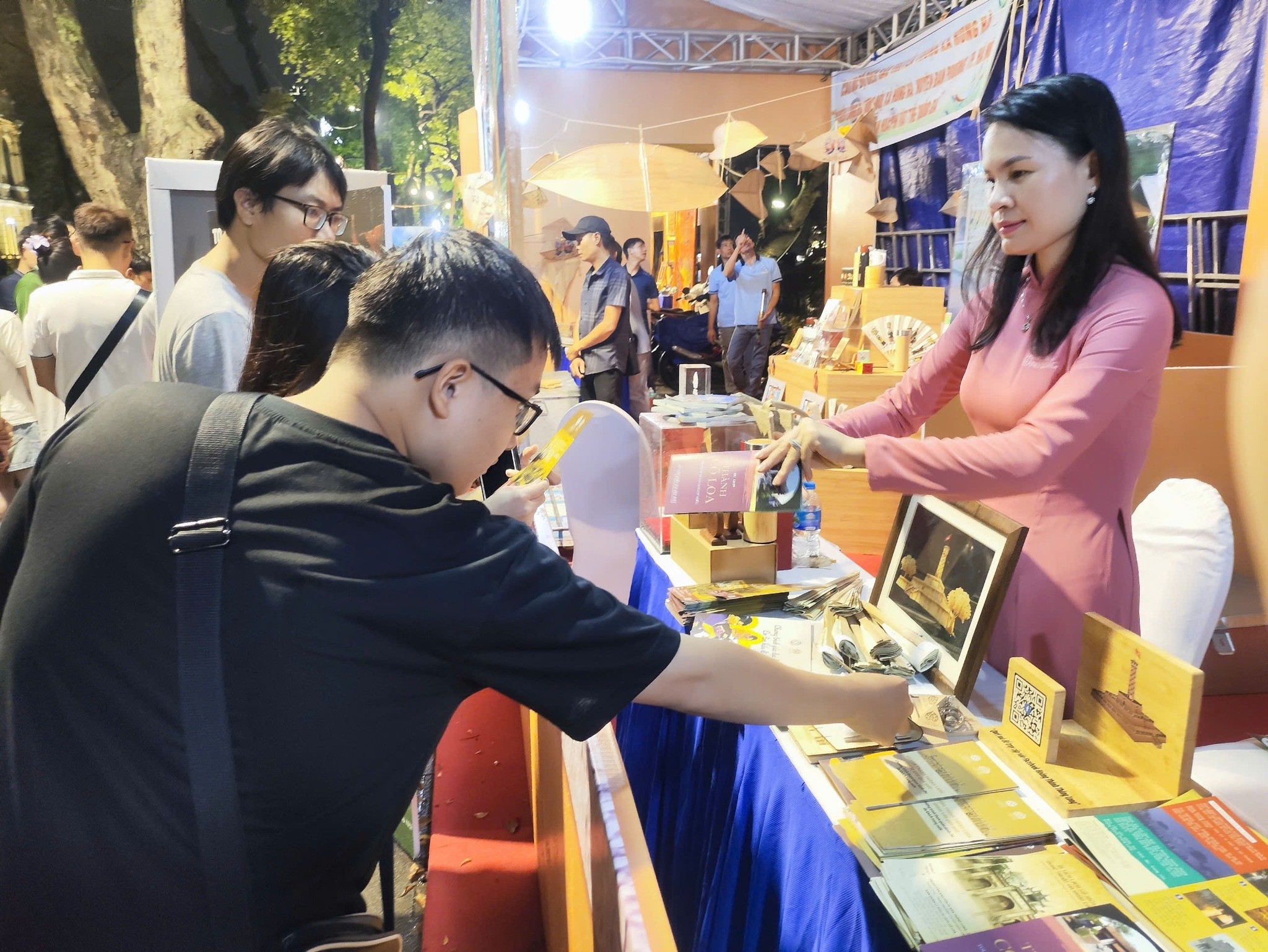 Hơn 50.000 lượt khách tham quan, trải nghiệm tại Festival Thu Hà Nội 2024- Ảnh 2.