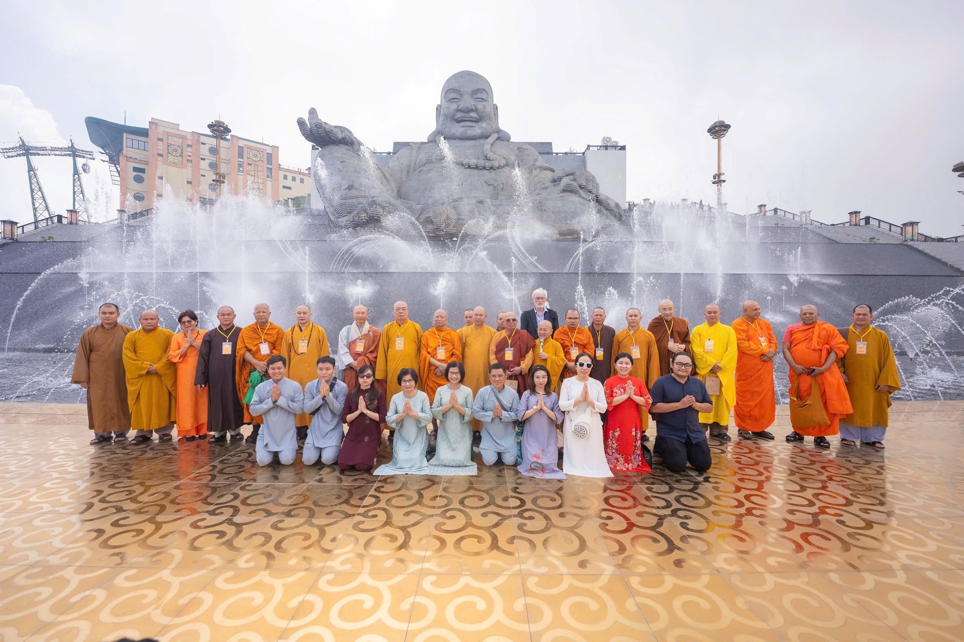 Đoàn đại biểu Vesak 2025 đến thăm và làm việc tại núi Bà Đen, Tây Ninh- Ảnh 1.