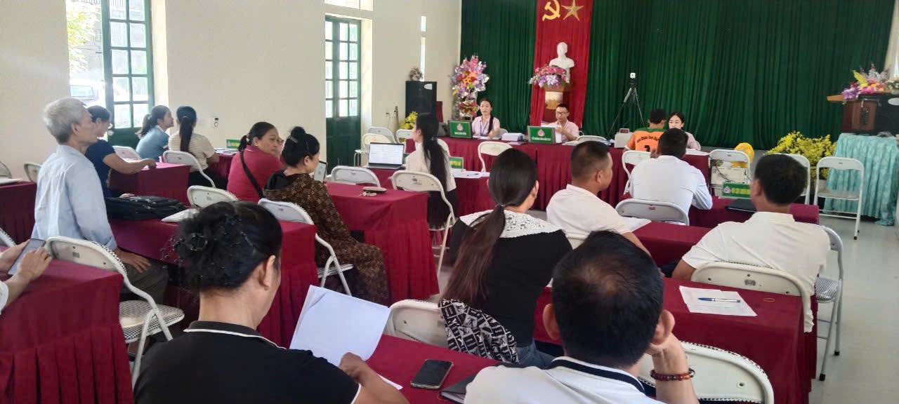 PGD NHCSXH Nghĩa Lộ: Khẳng định vai trò "cầu nối" đưa vốn chính sách đến người dân- Ảnh 5.