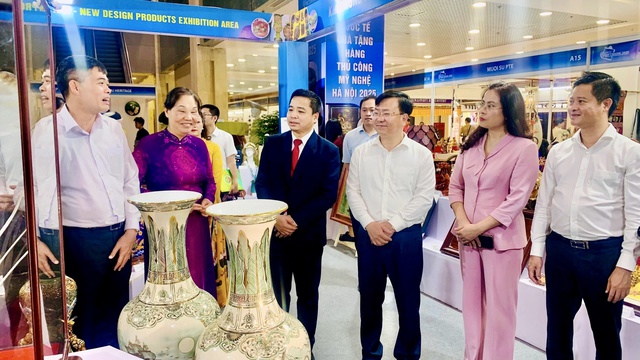 450 gian hàng sáng tạo, giá trị mỹ thuật cao tham gia Hội chợ Hanoi Giftshow 2025- Ảnh 1. 450 gian hàng sáng tạo, giá trị mỹ thuật cao tham gia Hội chợ Hanoi Giftshow 2025- Ảnh 1.