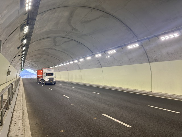 "Kỳ quan" hầm xuyên núi nghìn tỷ vượt tiến độ tới 6 tháng: Kỹ thuật đặc biệt hàng đầu thế giới từ Sơn Hải- Ảnh 2.