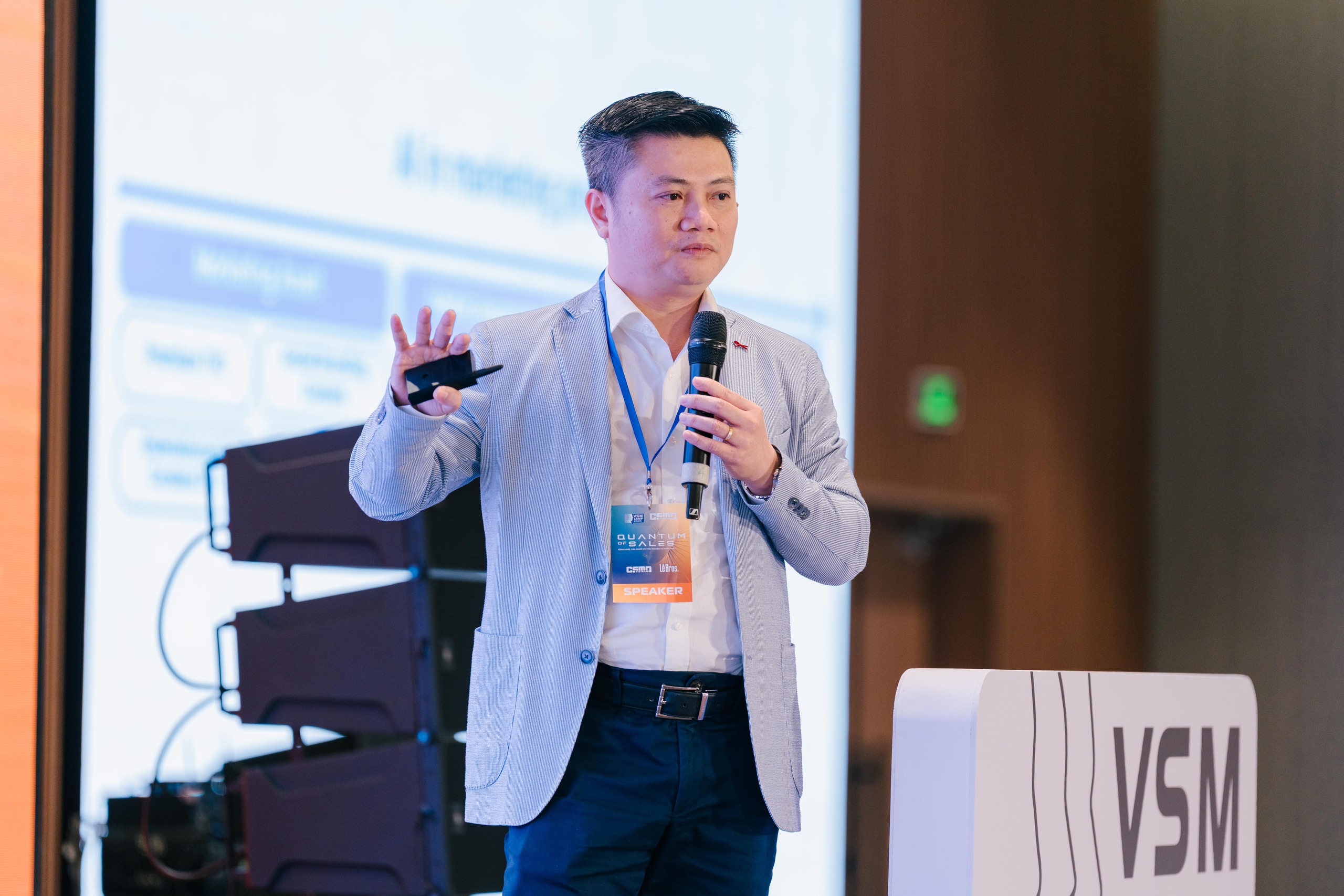 VSMCamp & CSMOSummit 2025: Khám phá góc nhìn mới về ngành Sales & Marketing trong kỷ nguyên AI- Ảnh 6. VSMCamp & CSMOSummit 2025: Khám phá góc nhìn mới về ngành Sales & Marketing trong kỷ nguyên AI- Ảnh 6.