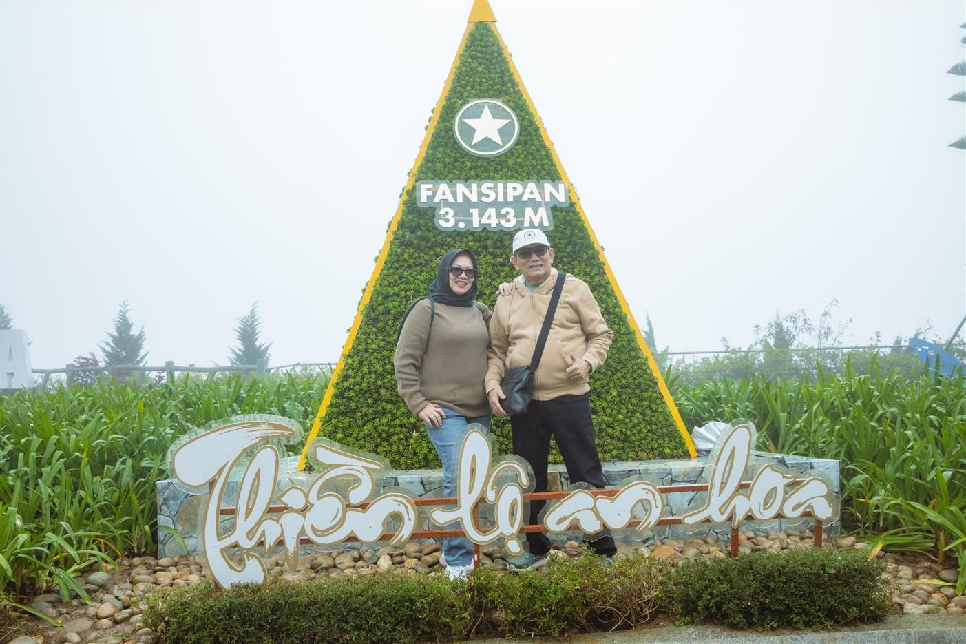 Du khách Tây thích thú săn mây, check in hoa Sen đá trên đỉnh Fansipan- Ảnh 4. C:\Users\haht02\Desktop\LH Hoa sen da_rz\_IEU9357.jpg