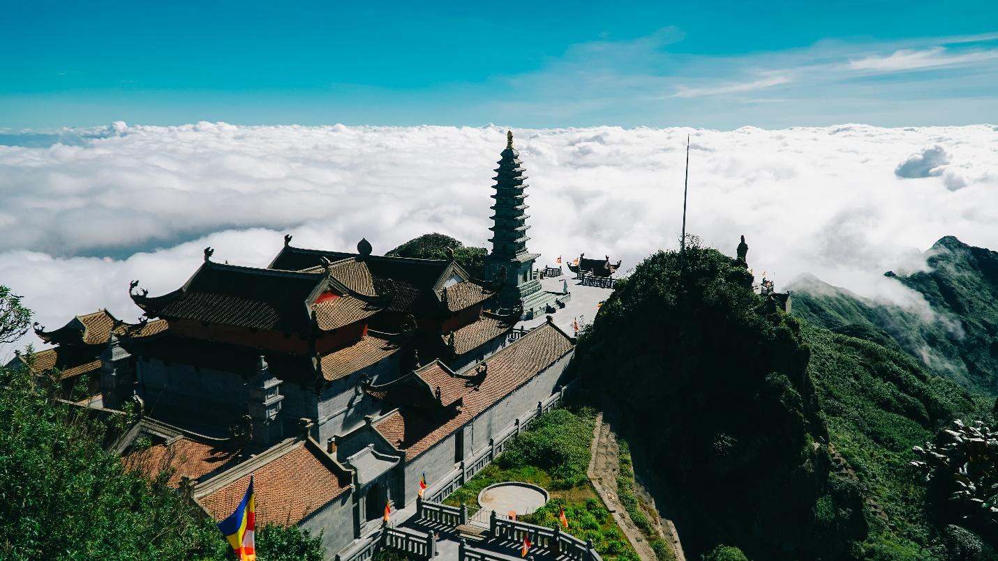 Du khách Tây thích thú săn mây, check in hoa Sen đá trên đỉnh Fansipan- Ảnh 5. C:\Users\haht02\Desktop\LH Hoa sen da\Ảnh Đó Quen.jpg