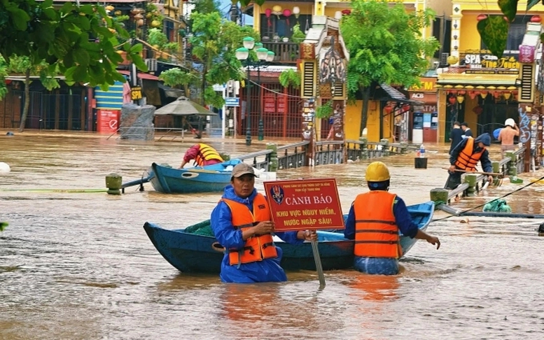 Tổng Bí thư Tô Lâm gửi Thư thăm hỏi, động viên đồng bào, cán bộ, chiến sỹ đang ứng phó, khắc phục hậu quả thiên tai- Ảnh 12. Tổng Bí thư Tô Lâm gửi Thư thăm hỏi, động viên đồng bào, cán bộ, chiến sỹ đang ứng phó, khắc phục hậu quả thiên tai- Ảnh 12.