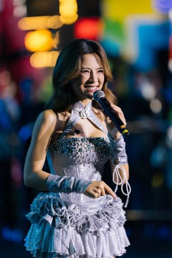 Nhìn lại những khoảnh khắc thăng hoa của dàn sao trong đêm nhạc VPBank Prime Night- Ảnh 4. Nhìn lại những khoảnh khắc thăng hoa của dàn sao trong đêm nhạc VPBank Prime Night- Ảnh 4.