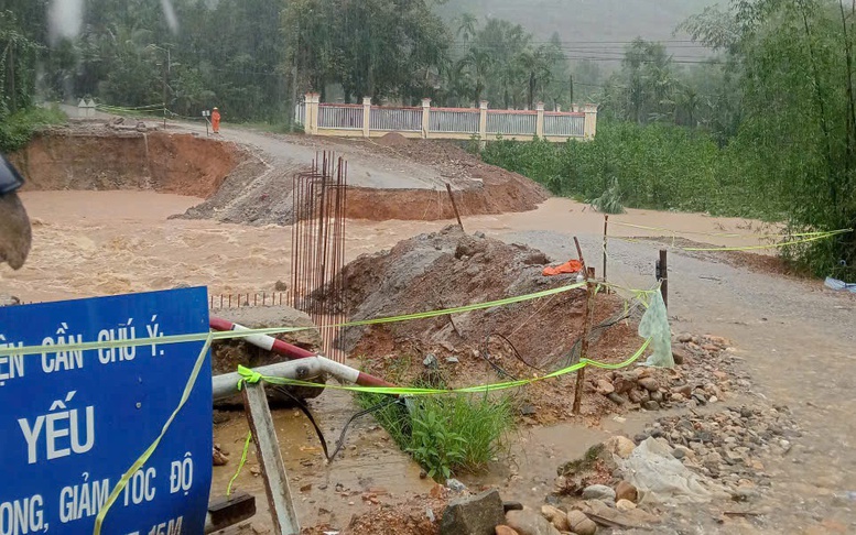 Tổng Bí thư Tô Lâm gửi Thư thăm hỏi, động viên đồng bào, cán bộ, chiến sỹ đang ứng phó, khắc phục hậu quả thiên tai- Ảnh 14. Tổng Bí thư Tô Lâm gửi Thư thăm hỏi, động viên đồng bào, cán bộ, chiến sỹ đang ứng phó, khắc phục hậu quả thiên tai- Ảnh 14.