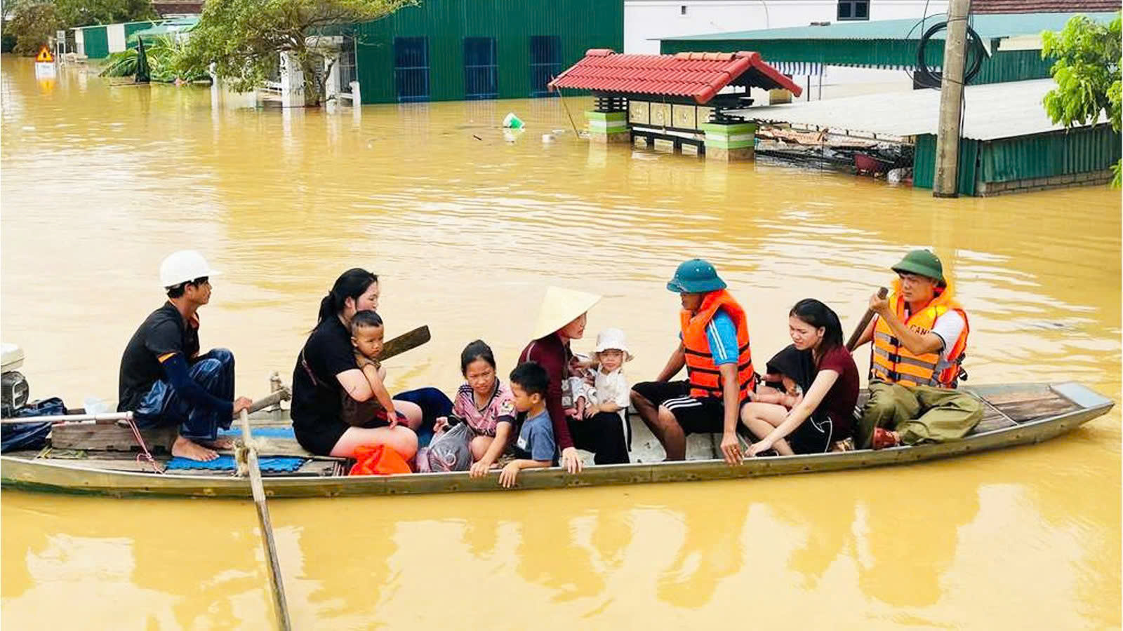 Sau bão, Nghệ An lại oằn mình chống chịu cơn “đại hồng thuỷ”- Ảnh 6.