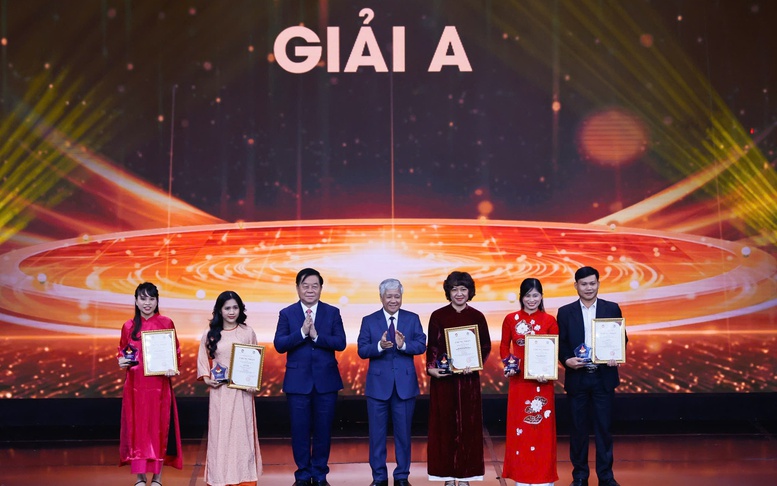 PHÁT HUY SỨC MẠNH ĐẠI ĐOÀN KẾT TOÀN DÂN TỘC ĐỂ PHÁT TRIỂN ĐẤT NƯỚC- Ảnh 10. PHÁT HUY SỨC MẠNH ĐẠI ĐOÀN KẾT TOÀN DÂN TỘC ĐỂ PHÁT TRIỂN ĐẤT NƯỚC- Ảnh 10.