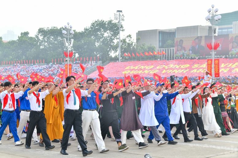 PHÁT HUY SỨC MẠNH ĐẠI ĐOÀN KẾT TOÀN DÂN TỘC ĐỂ PHÁT TRIỂN ĐẤT NƯỚC- Ảnh 1. PHÁT HUY SỨC MẠNH ĐẠI ĐOÀN KẾT TOÀN DÂN TỘC ĐỂ PHÁT TRIỂN ĐẤT NƯỚC- Ảnh 1.