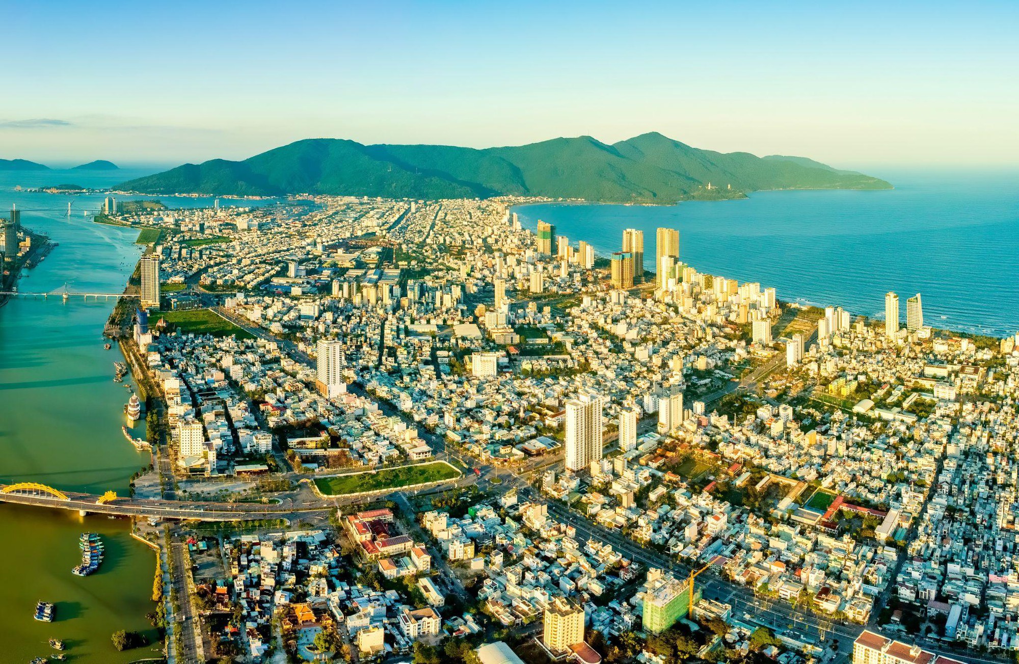 Dự án The Legend Danang bám sát tiến độ theo kế hoạch- Ảnh 2.