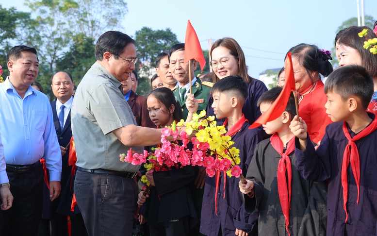PHÁT HUY SỨC MẠNH ĐẠI ĐOÀN KẾT TOÀN DÂN TỘC ĐỂ PHÁT TRIỂN ĐẤT NƯỚC- Ảnh 8. PHÁT HUY SỨC MẠNH ĐẠI ĐOÀN KẾT TOÀN DÂN TỘC ĐỂ PHÁT TRIỂN ĐẤT NƯỚC- Ảnh 8.