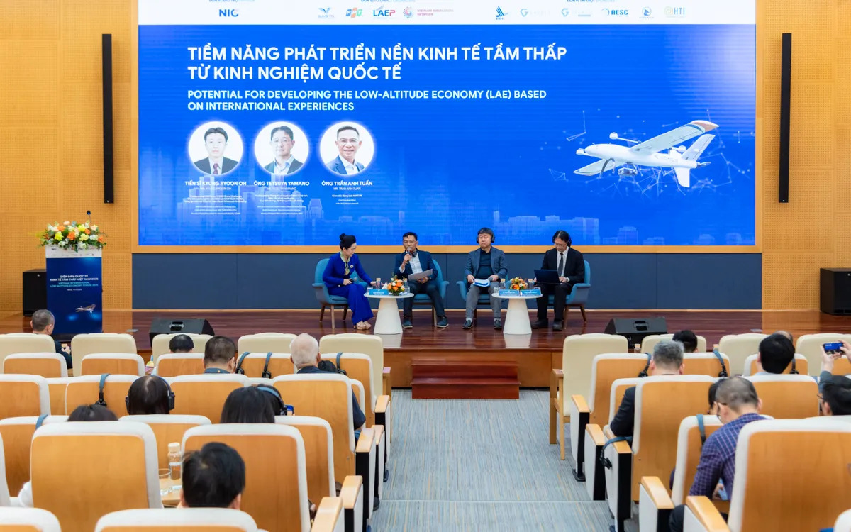 'Bầu trời Việt Nam' trước 'ngưỡng cửa vàng 10 tỷ USD' chưa từng có tiền lệ: Động lực bứt phá kinh tế- Ảnh 1. 'Bầu trời Việt Nam' trước 'ngưỡng cửa vàng 10 tỷ USD' chưa từng có tiền lệ: Động lực bứt phá kinh tế- Ảnh 1.