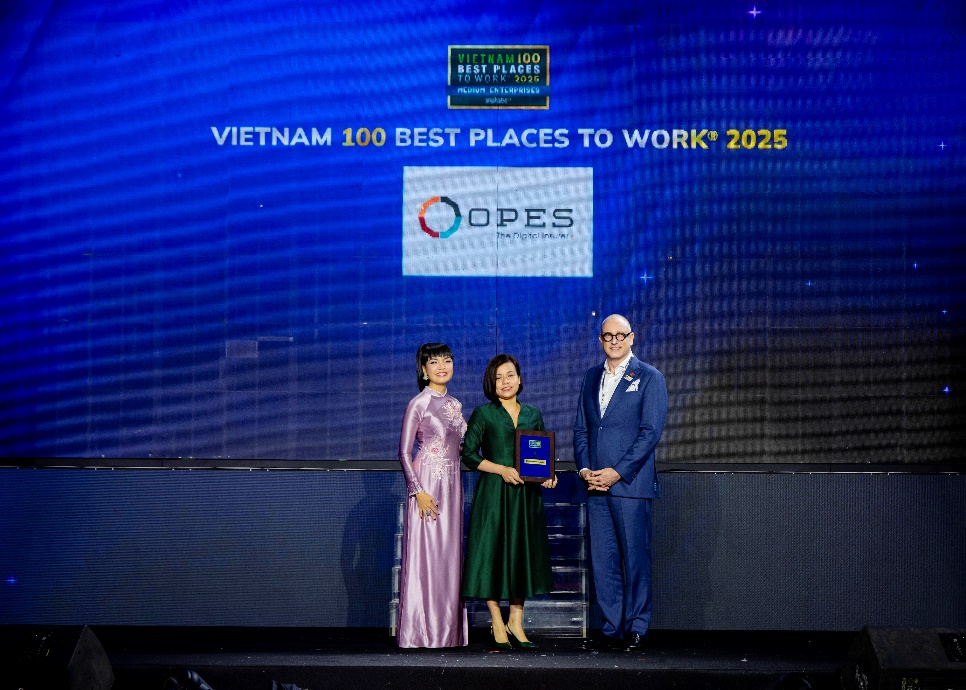 OPES lọt top 5 nơi làm việc tốt nhất Việt Nam 2025 ngành bảo hiểm do Anphabe công bố- Ảnh 1.