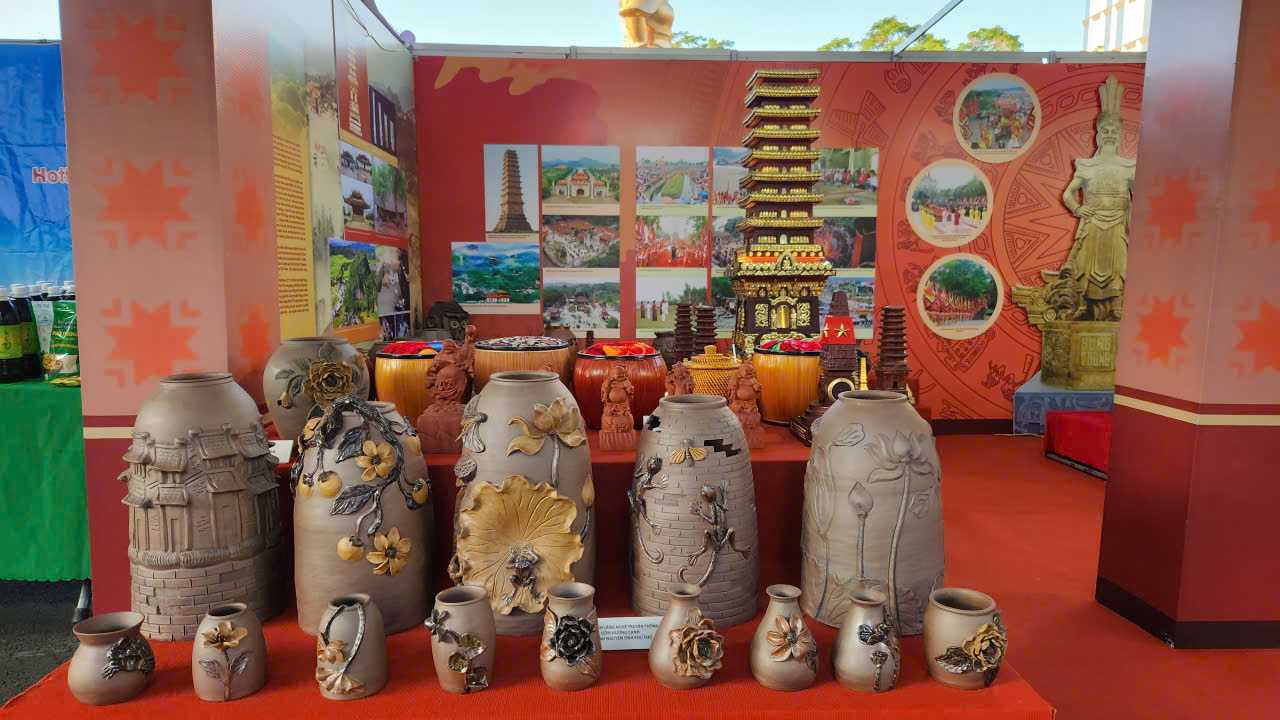 300 hình ảnh và tư liệu về di sản tham gia triển lãm “Di sản Văn hóa, danh thắng Việt Nam và sản phẩm thủ công truyền thống năm 2025”- Ảnh 5.