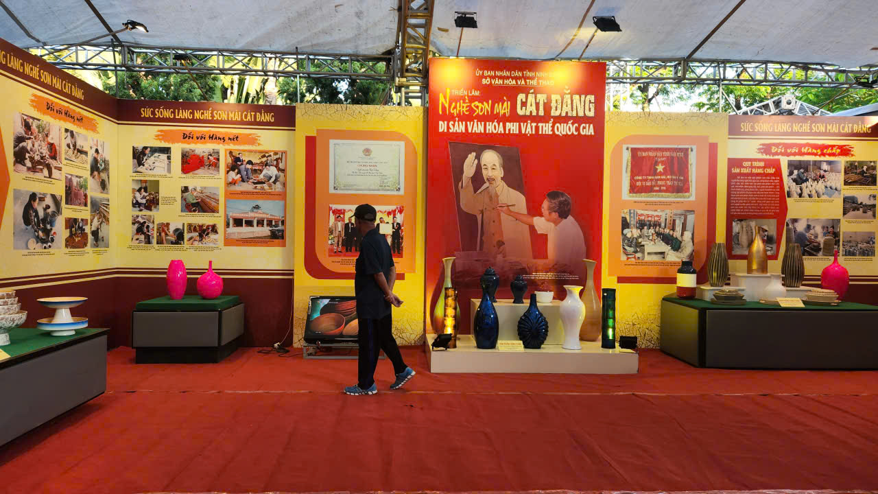 300 hình ảnh và tư liệu về di sản tham gia triển lãm “Di sản Văn hóa, danh thắng Việt Nam và sản phẩm thủ công truyền thống năm 2025”- Ảnh 7.
