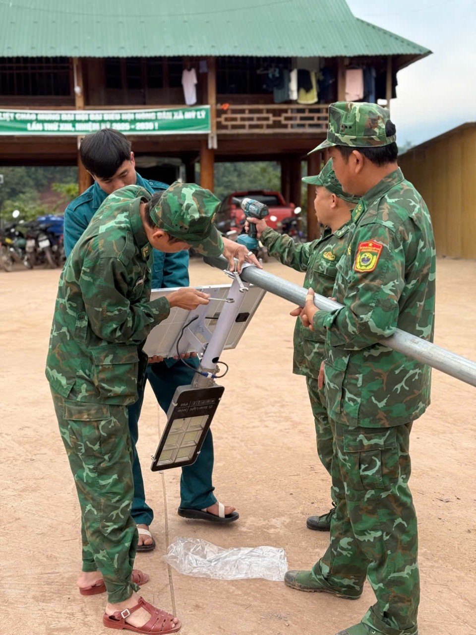 Mô hình “Ánh sáng vùng biên” xã Mỹ Lý kiến tạo diện mạo mới nơi biên giới Nghệ An- Ảnh 4.