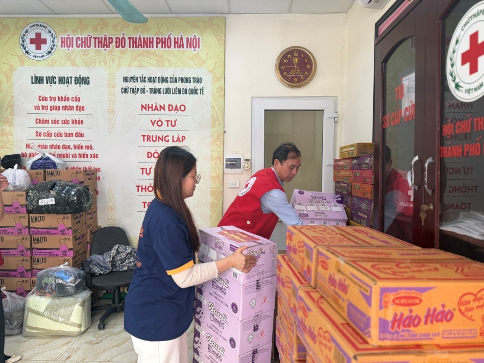 E:\TÀI LIỆU\Năm 2025\Tài liệu\Hoạt động gửi báo chí\Hoạt động gửi phòng BCXB Sở VH\Ảnh\Tiếp nhận UH miền Trung, Tây Nguyên.jpg