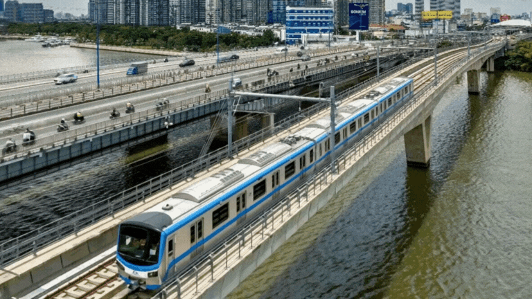 TP giàu nhất Việt Nam sắp họp nóng với hàng loạt 'ông lớn' như VinSpeed, THACO, Sovico về vấn đề gì?- Ảnh 1. TP giàu nhất Việt Nam sắp họp nóng với hàng loạt 'ông lớn' như VinSpeed, THACO, Sovico về vấn đề gì?- Ảnh 1.