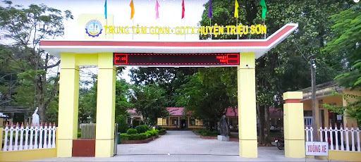 Thanh Hóa: Tái cấu trúc lĩnh vực giáo dục và y tế theo phương án sắp xếp mới- Ảnh 2.