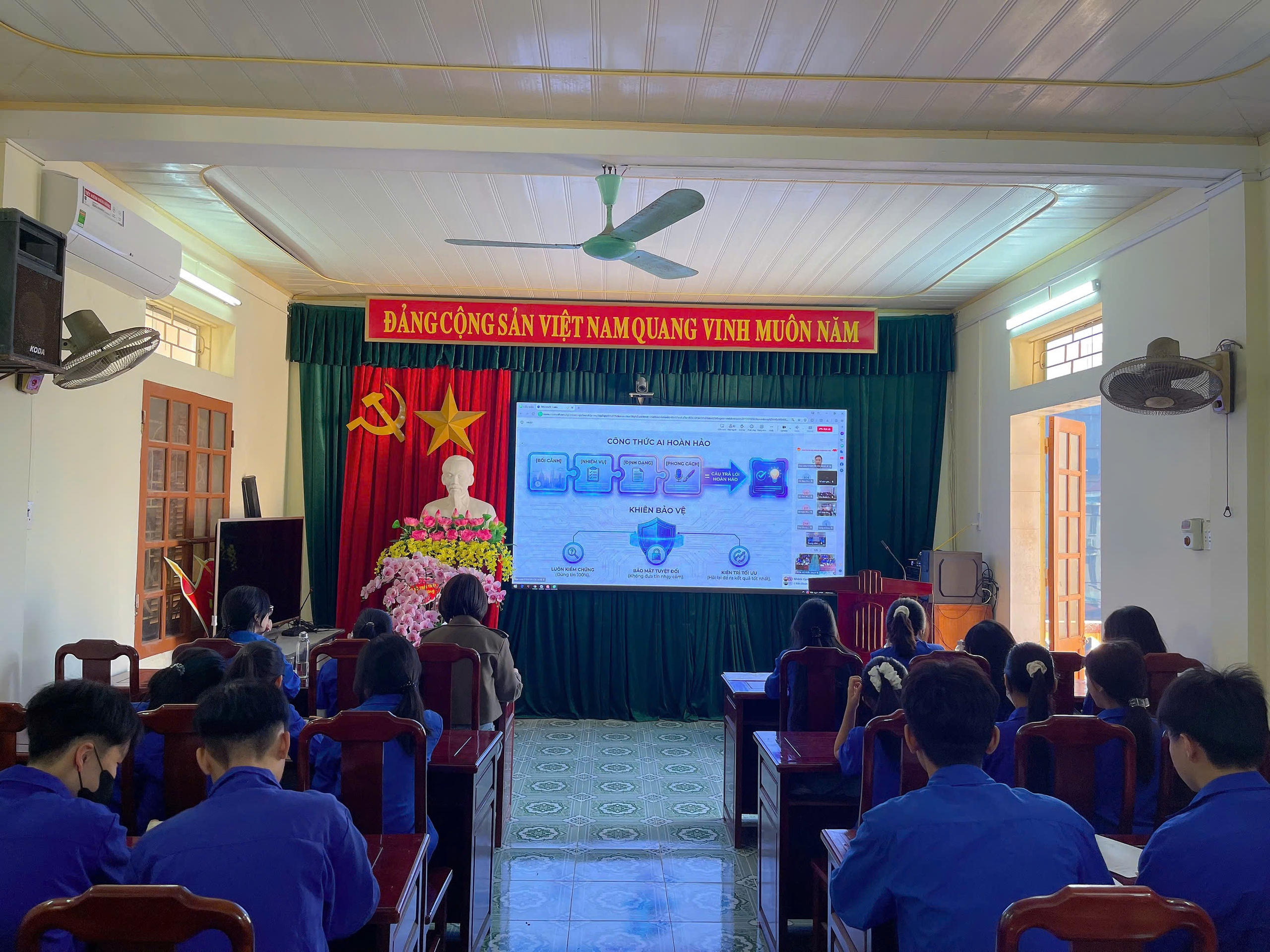 Tuổi trẻ Hưng Yên: Hơn 300.000 người tham gia lớp trực tuyến “Bình dân học vụ số”- Ảnh 3.