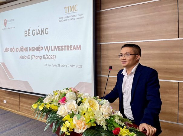 Trường CĐ Hữu Nghị: Bế giảng Lớp bồi dưỡng nghiệp vụ Livestream - Khóa 01- Ảnh 1.