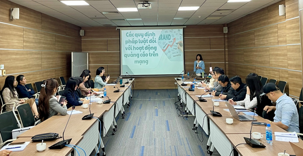 Trường CĐ Hữu Nghị: Bế giảng Lớp bồi dưỡng nghiệp vụ Livestream - Khóa 01- Ảnh 3.