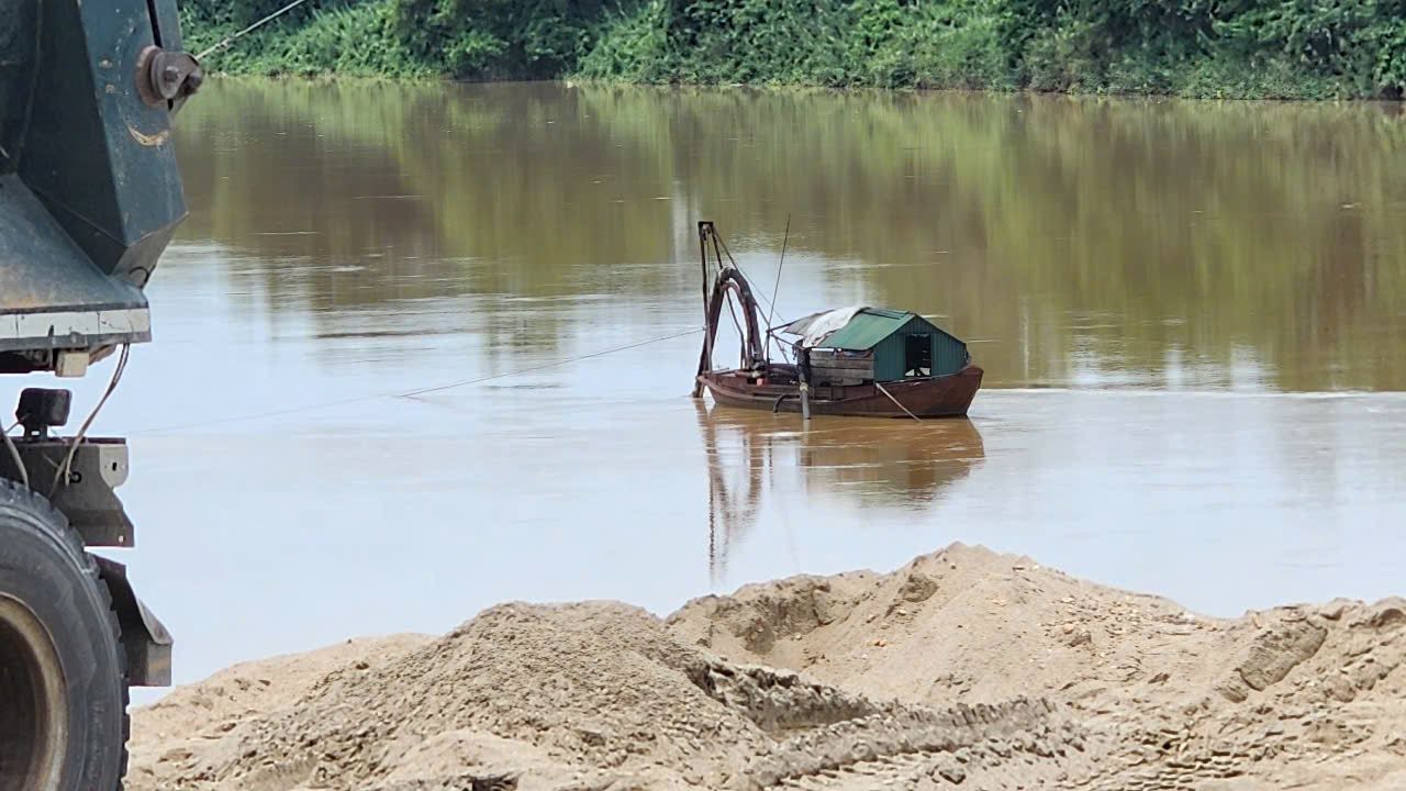 Nghệ An: Giải pháp nào cho “cơn khát” cát xây dựng?- Ảnh 1.