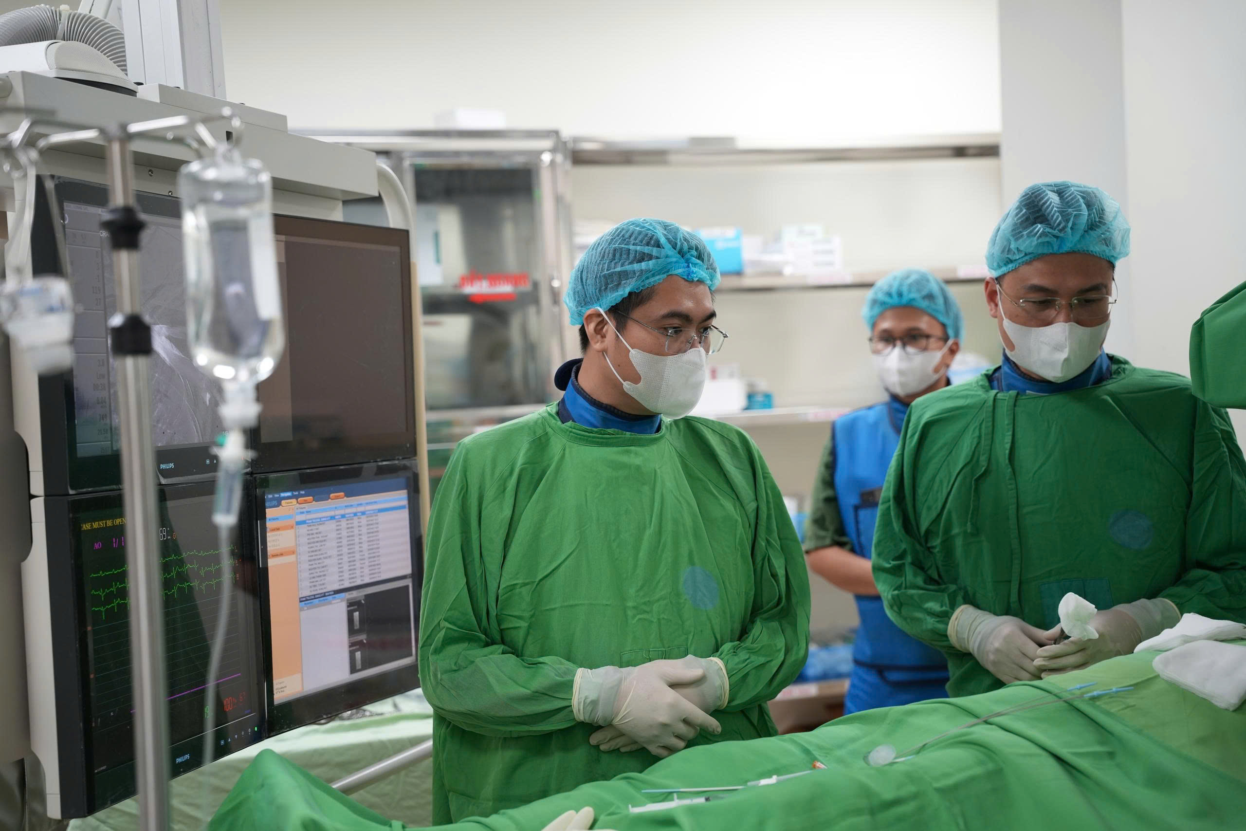 Hưng Yên: Triển khai thành công kỹ thuật chuyên sâu về can thiệp tim mạch tại BVĐK Thái Bình- Ảnh 3. Hưng Yên: Triển khai thành công kỹ thuật chuyên sâu về can thiệp tim mạch tại BVĐK Thái Bình- Ảnh 3.