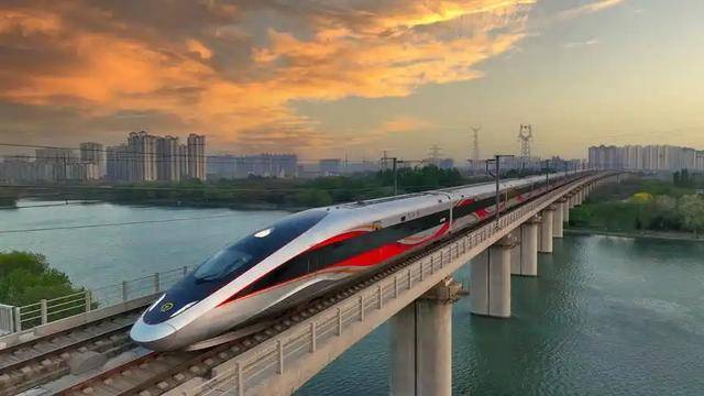 Chuyên gia Đức khen đường sắt cao tốc của Nhật Bản ổn, Pháp xuất sắc, chỉ có Trung Quốc sử dụng 4 từ này- Ảnh 2.