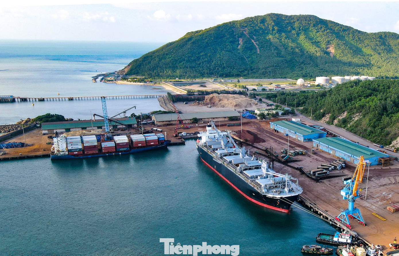 Thăm Khu kinh tế thu hút đầu tư hơn 19 tỷ USD của Việt Nam, lãnh đạo Lào ấn tượng vì điều gì?- Ảnh 4.