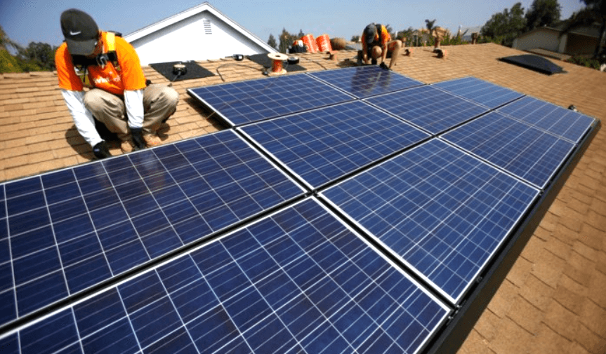 Pin mặt trời rộng bao nhiêu mét vuông thì cấp đủ điện cho 1 hộ ở "thiên đường nắng Việt Nam" Cà Mau?- Ảnh 1. Pin mặt trời rộng bao nhiêu mét vuông thì cấp đủ điện cho 1 hộ ở "thiên đường nắng Việt Nam" Cà Mau?- Ảnh 1.