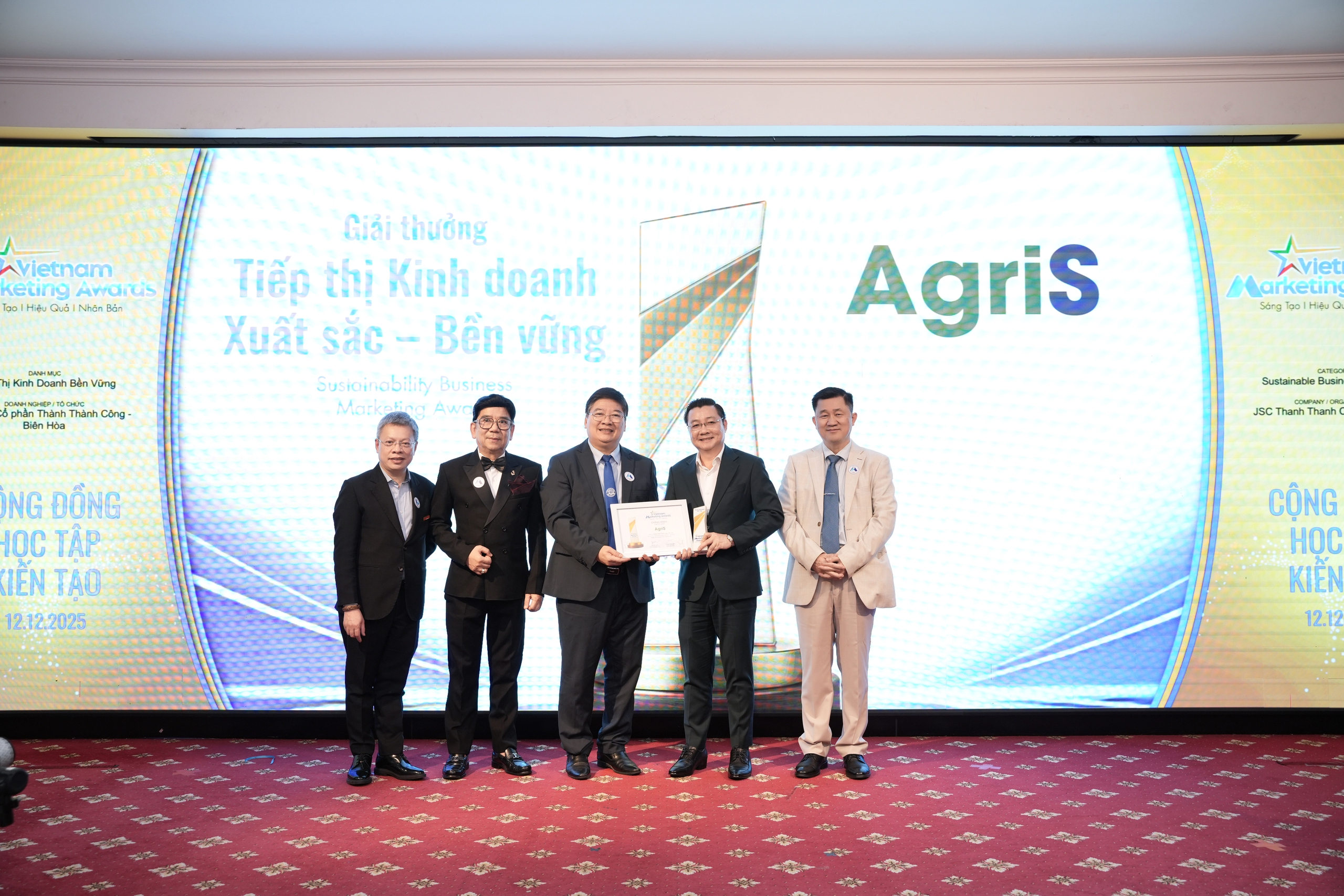 Vietnam Marketing Summit -- Tôn vinh những sáng tạo marketing xuất sắc- Ảnh 9. Vietnam Marketing Summit -- Tôn vinh những sáng tạo marketing xuất sắc- Ảnh 9.