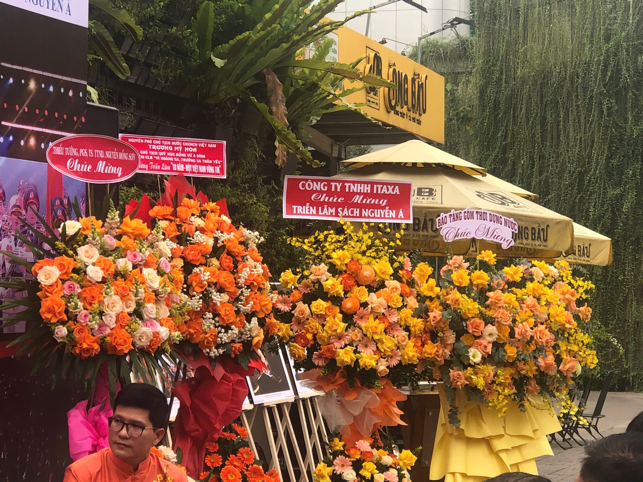 Ra mắt sách ảnh “80 năm, một Việt Nam vững tin” của nghệ sĩ nhiếp ảnh Nguyễn Á- Ảnh 6. Ra mắt sách ảnh “80 năm, một Việt Nam vững tin” của nghệ sĩ nhiếp ảnh Nguyễn Á- Ảnh 6.