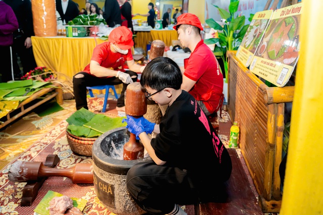 Lễ hội Văn hóa Ẩm thực Hà Nội 2025: Khẳng định vai trò của ẩm thực trong công nghiệp văn hóa Thủ đô- Ảnh 2. Lễ hội Văn hóa Ẩm thực Hà Nội 2025: Khẳng định vai trò của ẩm thực trong công nghiệp văn hóa Thủ đô- Ảnh 2.
