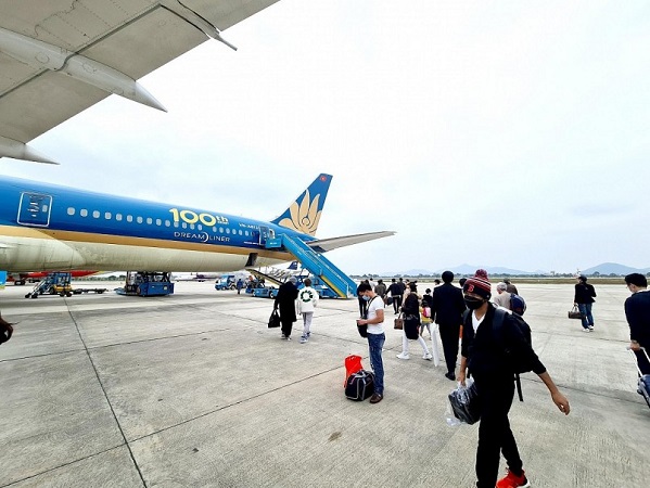 Hà Nội - TP HCM nằm trong nhóm 10 đường bay nhộn nhịp nhất thế giới năm thứ 8 liên tiếp- Ảnh 1.