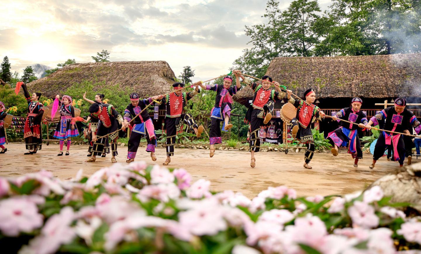 Sa Pa hứa hẹn bội thu khách dịp Tết Dương lịch 2026- Ảnh 4.