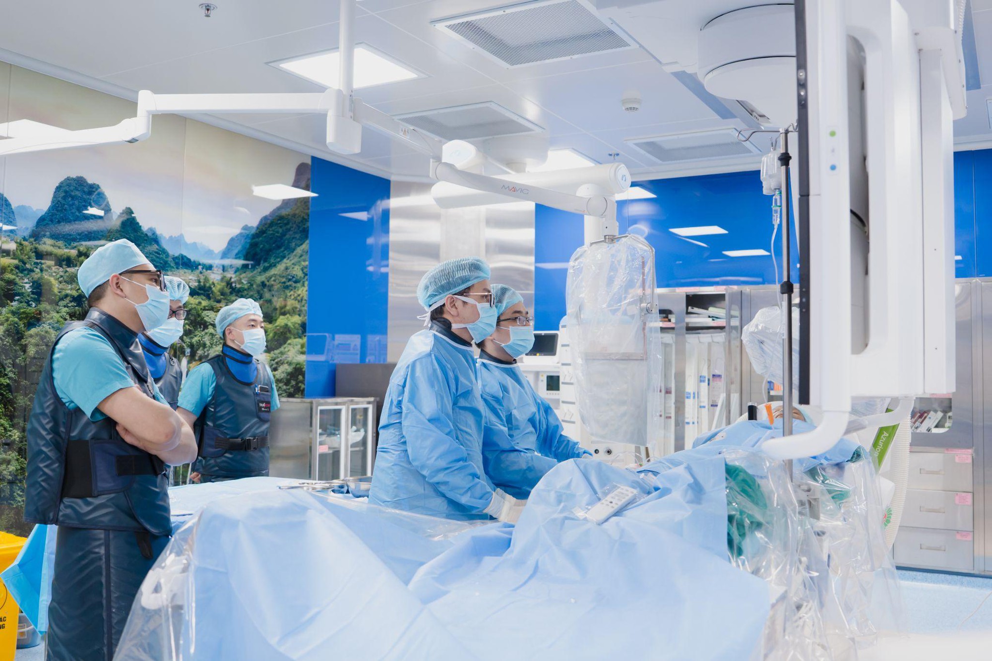 Phát hiện phình động mạch chủ bụng nguy hiểm sau cơn đau bụng- Ảnh 2.