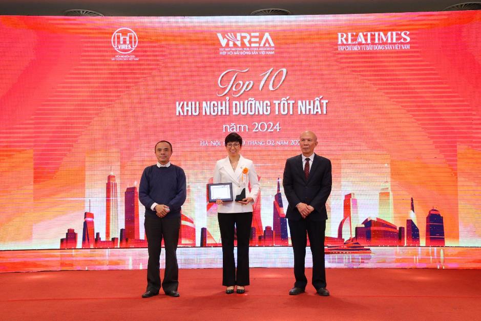 La Festa Phu Quoc, Curio Collection by Hilton nằm trong Top khu nghỉ dưỡng tốt nhất năm 2024- Ảnh 1.