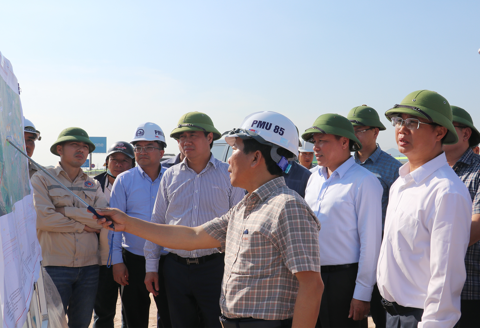 Nghệ An: Đẩy nhanh tốc độ thi công dự án cải tạo, mở rộng Quốc lộ 46 đoạn Vinh - Nam Đàn- Ảnh 2. Nghệ An: Đẩy nhanh tốc độ thi công dự án cải tạo, mở rộng Quốc lộ 46 đoạn Vinh - Nam Đàn- Ảnh 2.