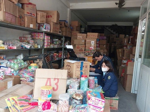 Hà Nội: Kiểm tra, phát hiện, xử lý 1.050 vụ vi phạm gian lận thương mại trong 4 tháng- Ảnh 1. Hà Nội: Kiểm tra, phát hiện, xử lý 1.050 vụ vi phạm gian lận thương mại trong 4 tháng- Ảnh 1.