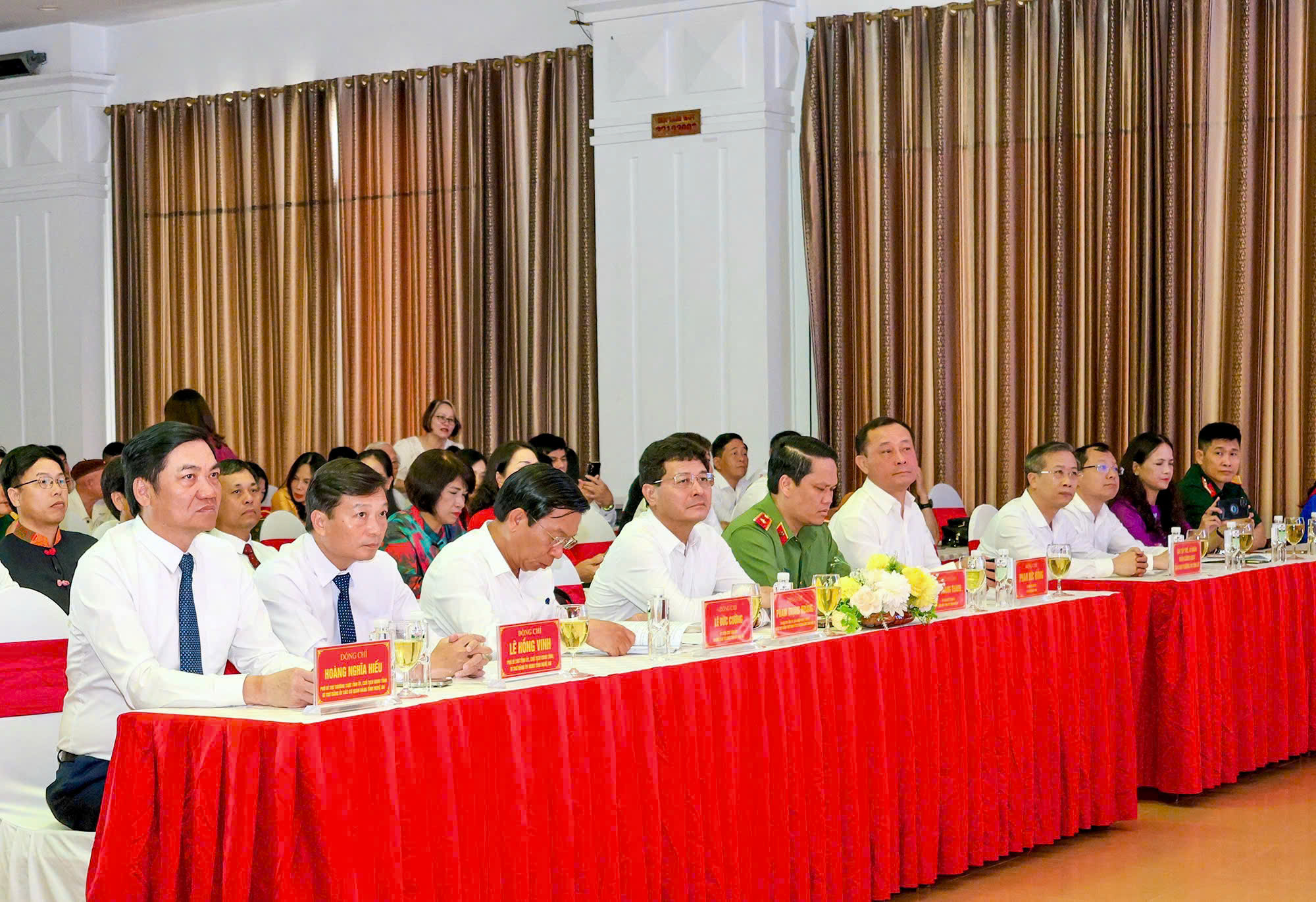 Nghệ An: Đẩy mạnh học tập và làm theo tư tưởng, đạo đức, phong cách Hồ Chí Minh- Ảnh 3. Nghệ An: Đẩy mạnh học tập và làm theo tư tưởng, đạo đức, phong cách Hồ Chí Minh- Ảnh 3.