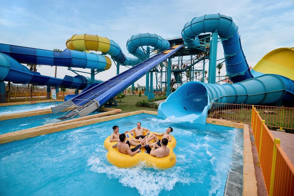Hàng ngàn du khách nô nức đến Sun World Ha Nam - thiên đường “giải nhiệt” mới tại miền Bắc- Ảnh 4. C:\Users\haht02\Downloads\KHAH9141 (2).jpeg