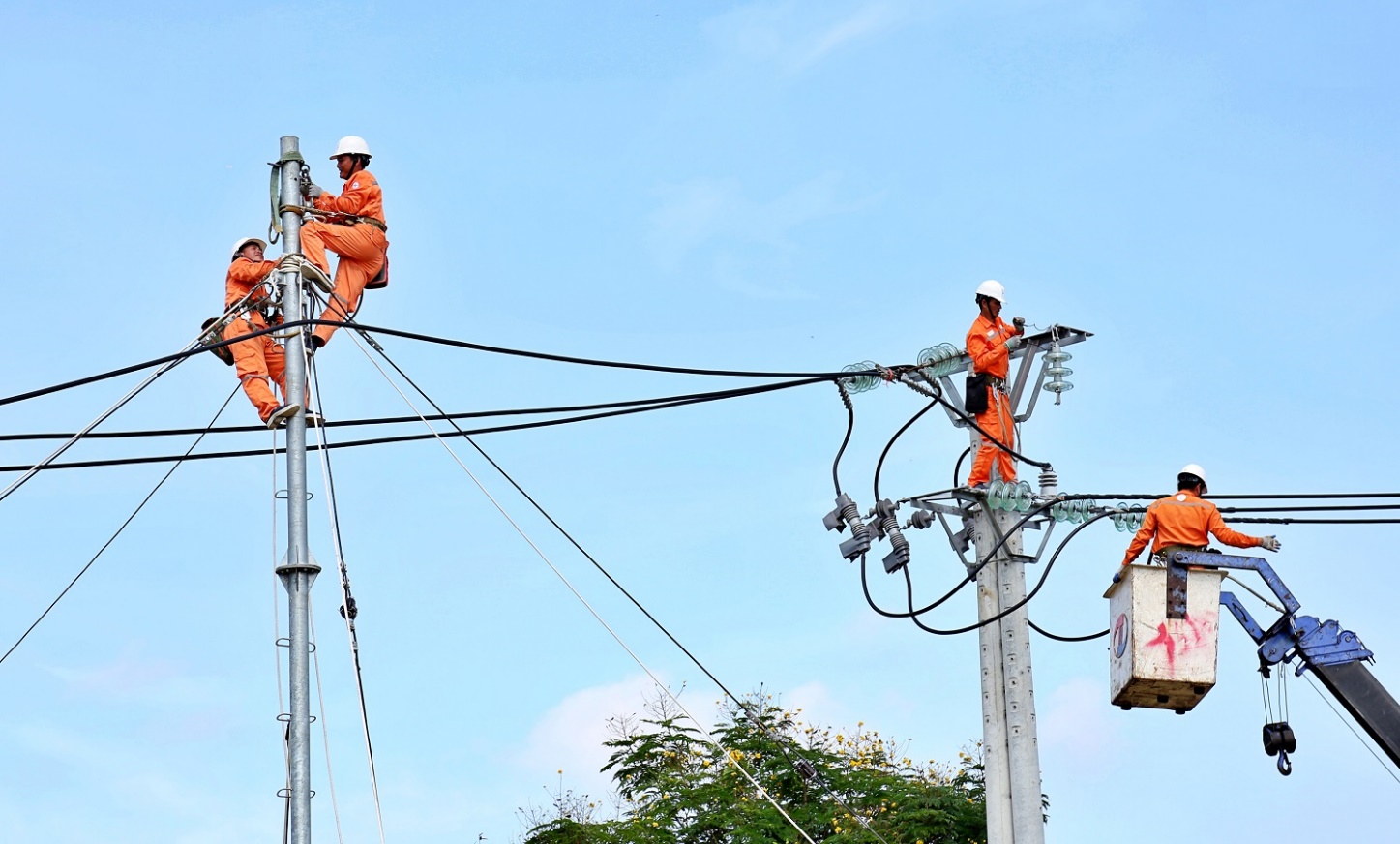 PC Đà Nẵng diễn tập xử lý sự cố phòng chống thiên tai và tìm kiếm cứu nạn- Ảnh 3. 2