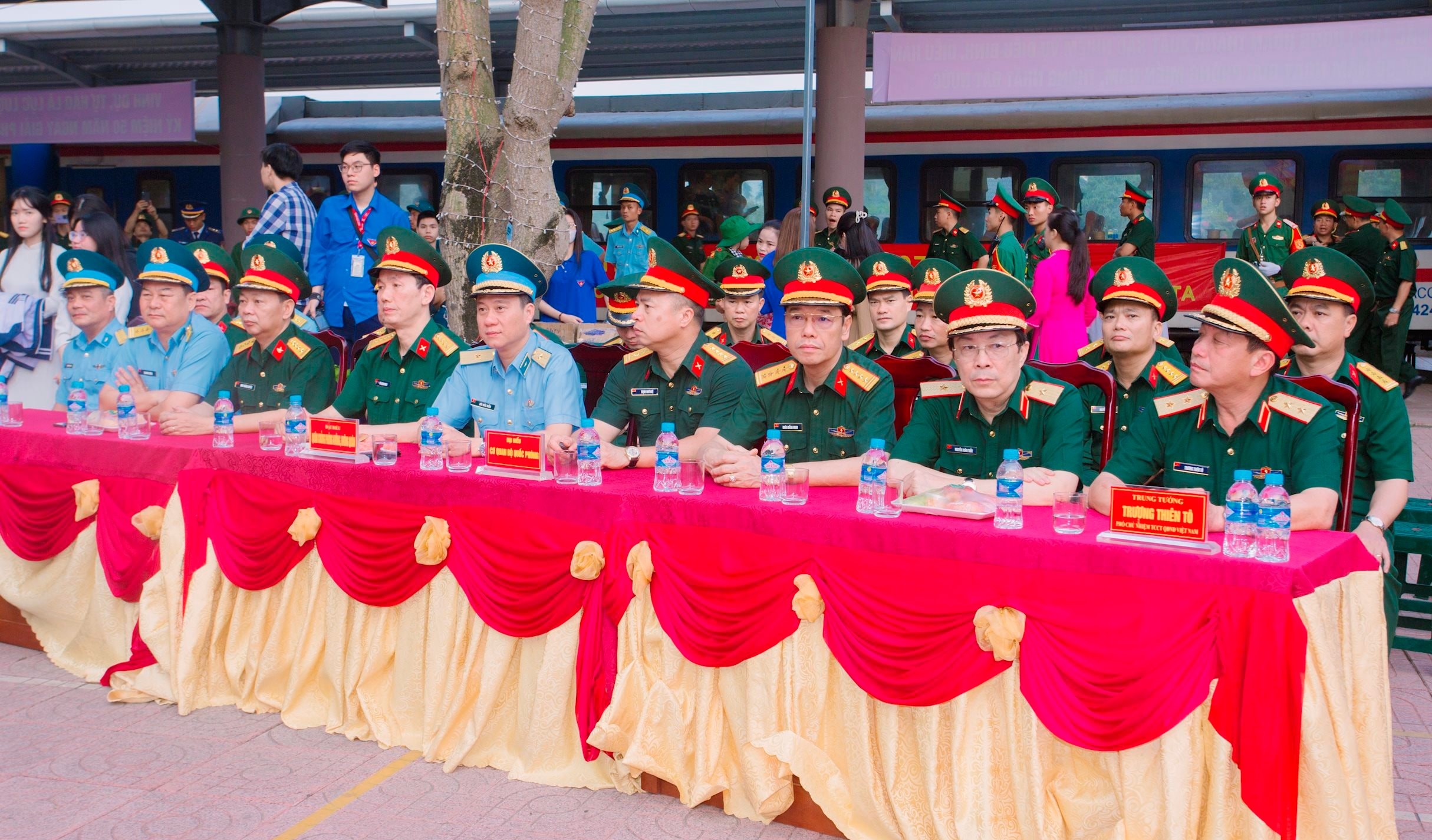Nghệ An: Quân khu 4 đón các lực lượng hoàn thành nhiệm vụ diễu binh, diễu hành- Ảnh 1. Nghệ An: Quân khu 4 đón các lực lượng hoàn thành nhiệm vụ diễu binh, diễu hành- Ảnh 1.