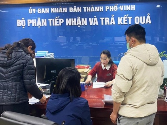Nghệ An: Đề xuất cắt giảm yêu cầu nộp, xuất trình giấy tờ hộ tịch đối với 39 TTHC- Ảnh 1. Nghệ An: Đề xuất cắt giảm yêu cầu nộp, xuất trình giấy tờ hộ tịch đối với 39 TTHC- Ảnh 1.