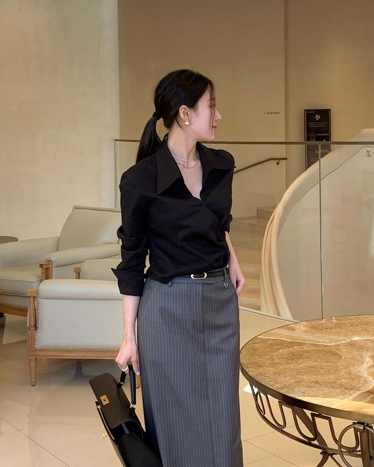 Có 1 kiểu áo quốc dân, dù diện đi làm hay đi chơi đều "tuyệt đối thanh lịch"!- Ảnh 15. Có 1 kiểu áo quốc dân, dù diện đi làm hay đi chơi đều "tuyệt đối thanh lịch"!- Ảnh 15.