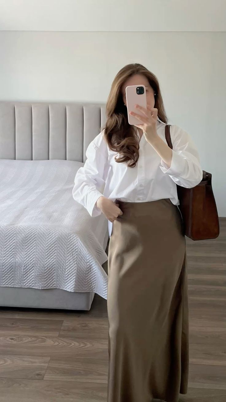 Có 1 kiểu áo quốc dân, dù diện đi làm hay đi chơi đều "tuyệt đối thanh lịch"!- Ảnh 24. Có 1 kiểu áo quốc dân, dù diện đi làm hay đi chơi đều "tuyệt đối thanh lịch"!- Ảnh 24.